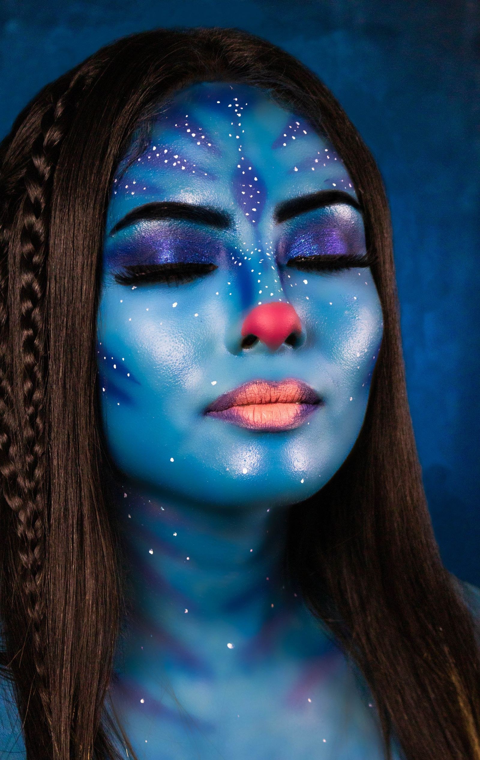 alien inspired makeup ideas — 1. The Ethereal Iridescent Base