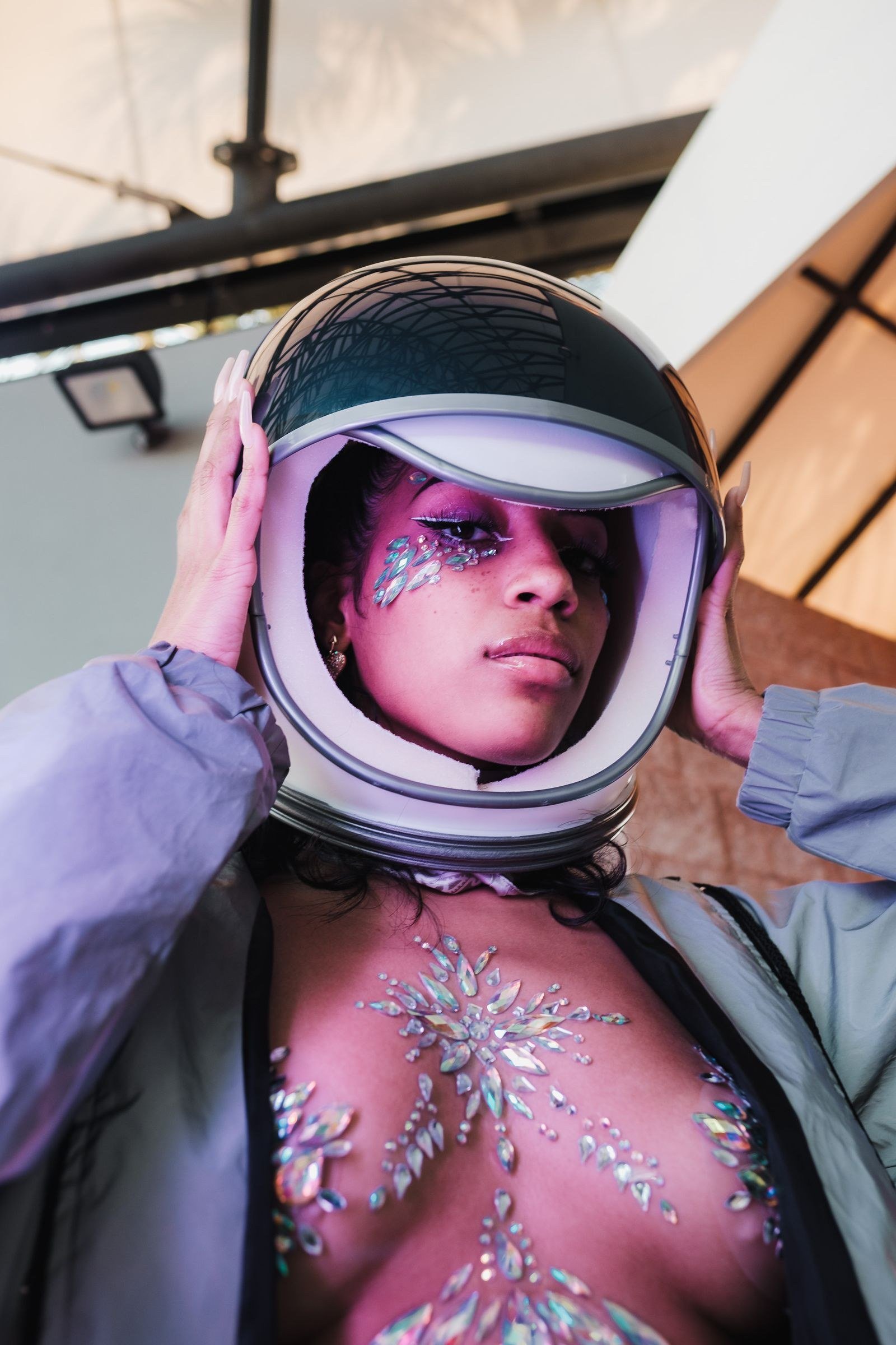 alien inspired makeup ideas — 17. Statement Lashes and Liner Shapes