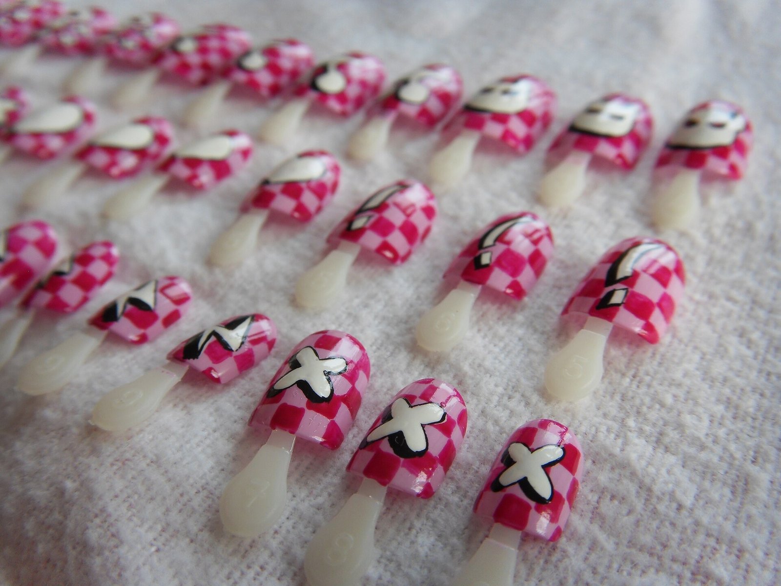 Autumn plaid nails ideas