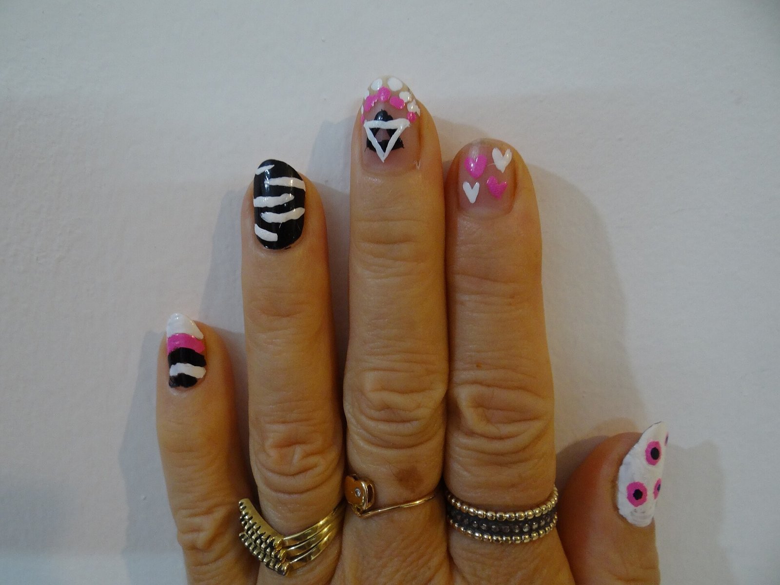Autumn plaid nails ideas - Soft Beige and Brown Tartan Nails