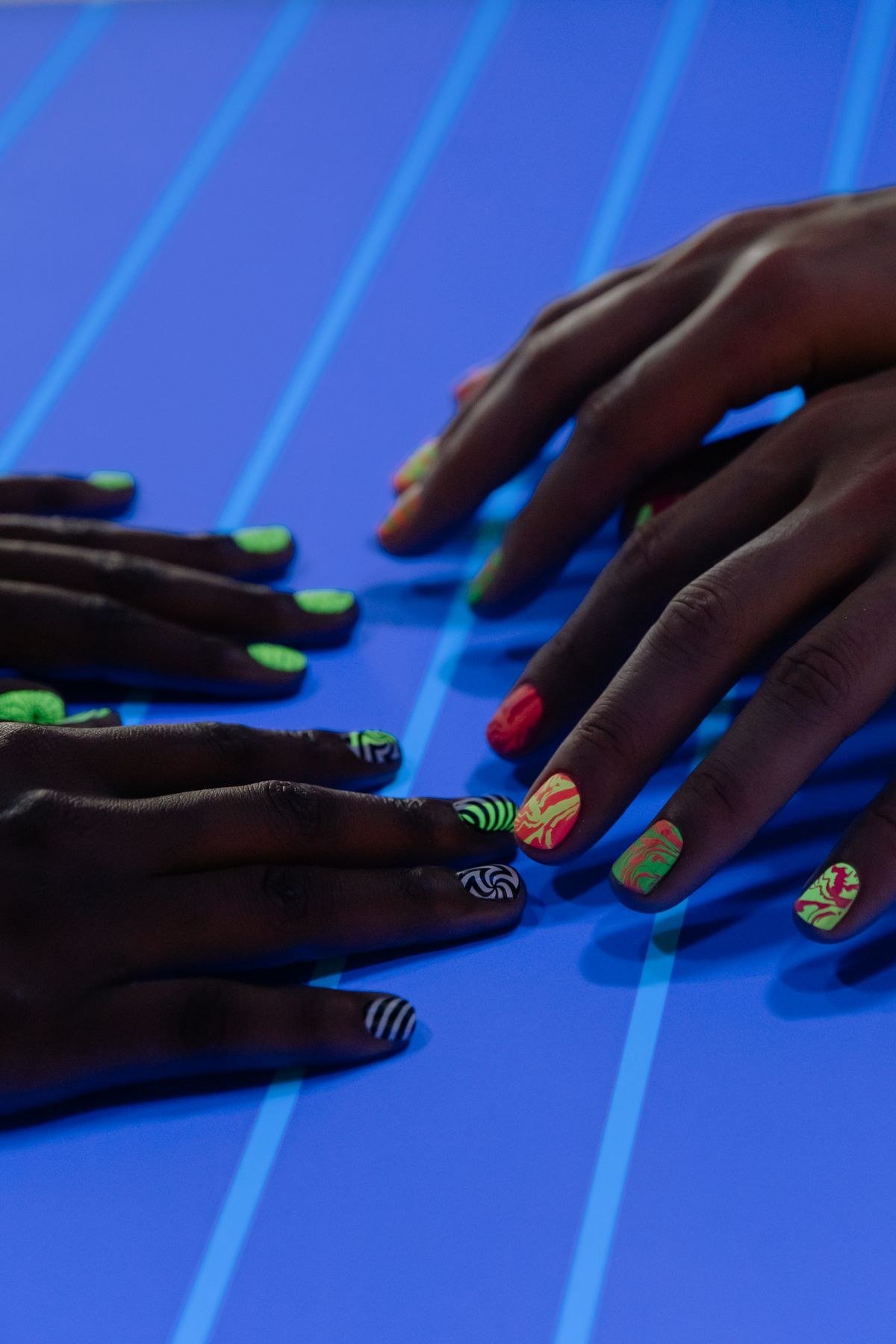 Seasonal hot pink chrome nail designs for every season