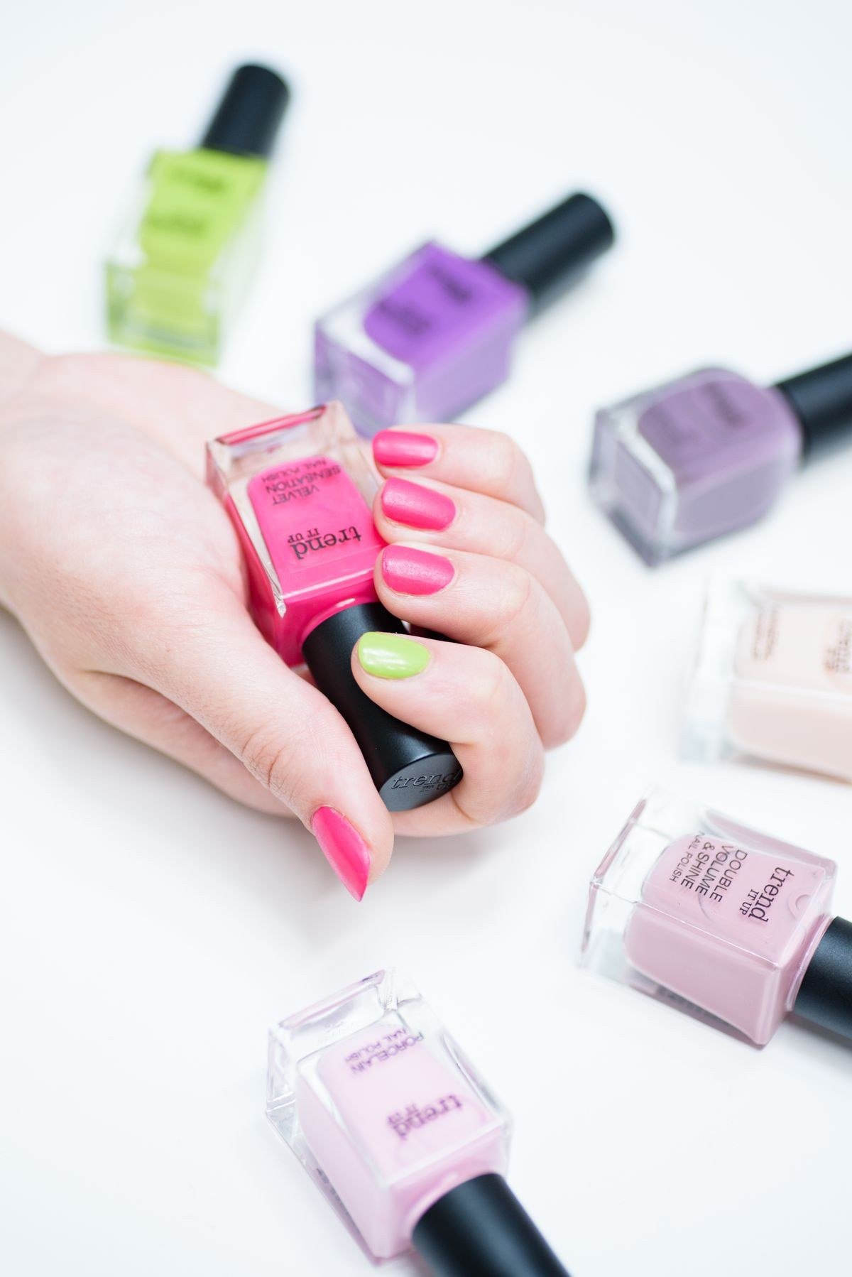 Gorgeous finished hot pink chrome nails manicure