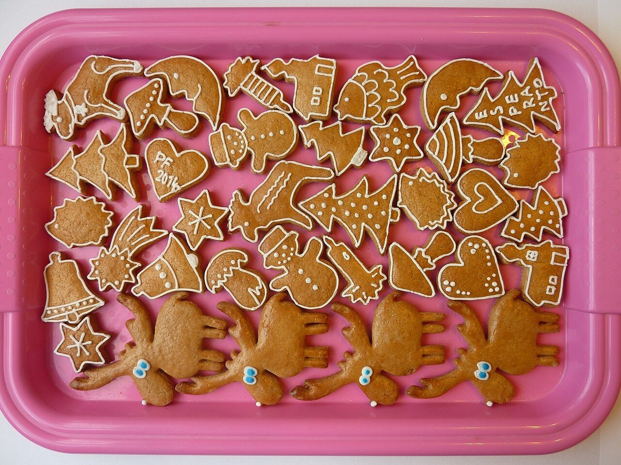 Drinks and Snacks to Serve Guests for Cookie exchange ideas