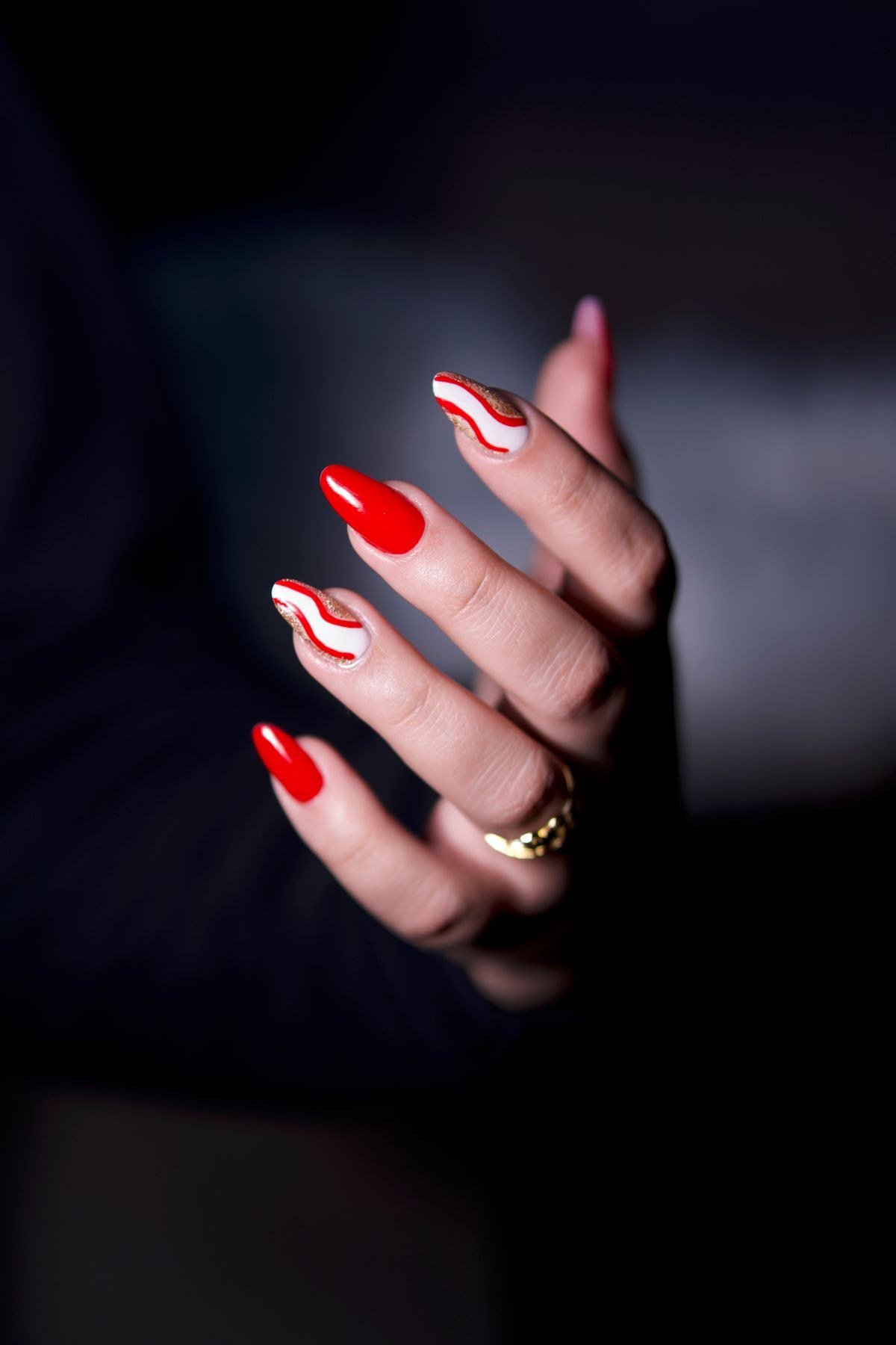 Short dark red cat eye nails elegant and practical design