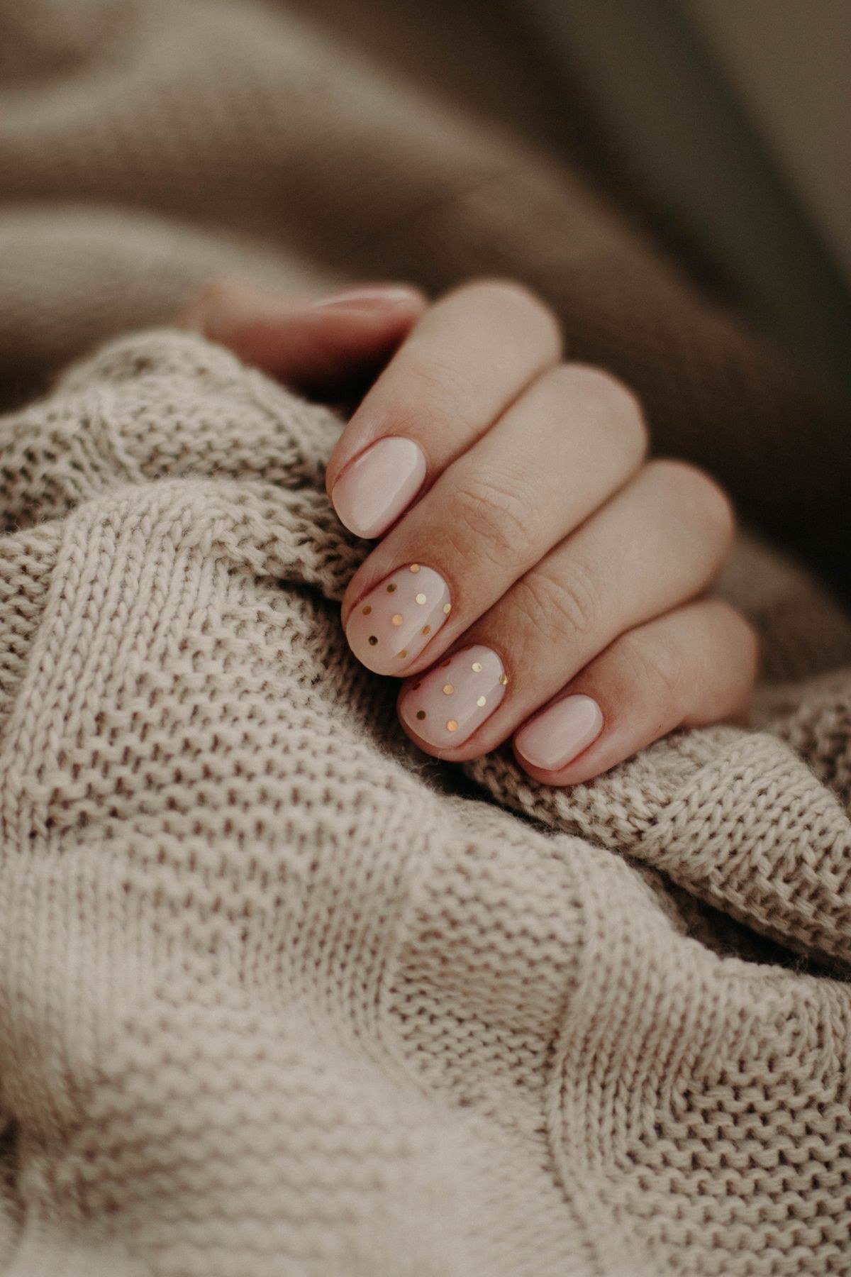 Long lasting gel caramel nails versus regular polish comparison