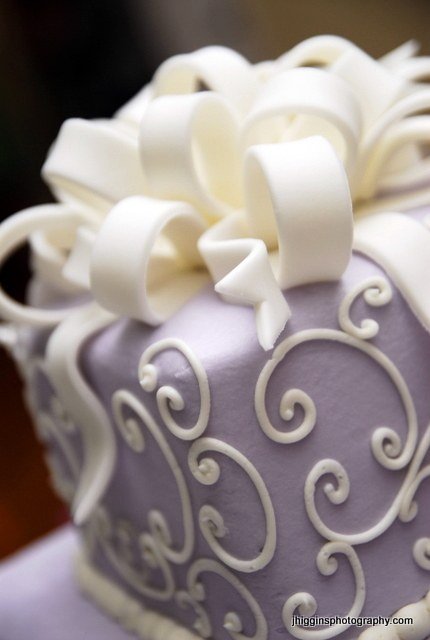 Defining the lavender luxe wedding ideas aesthetic with purple florals
