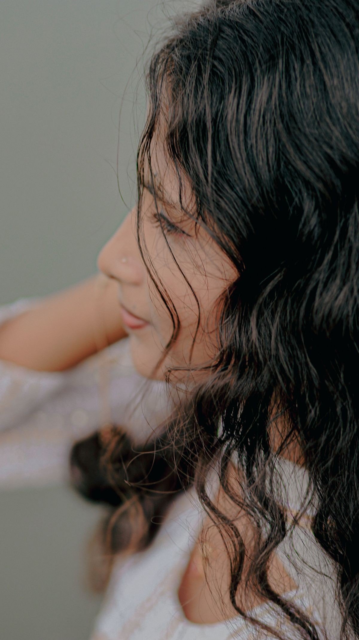 Choosing the perfect wavy curly wolf cut for your style