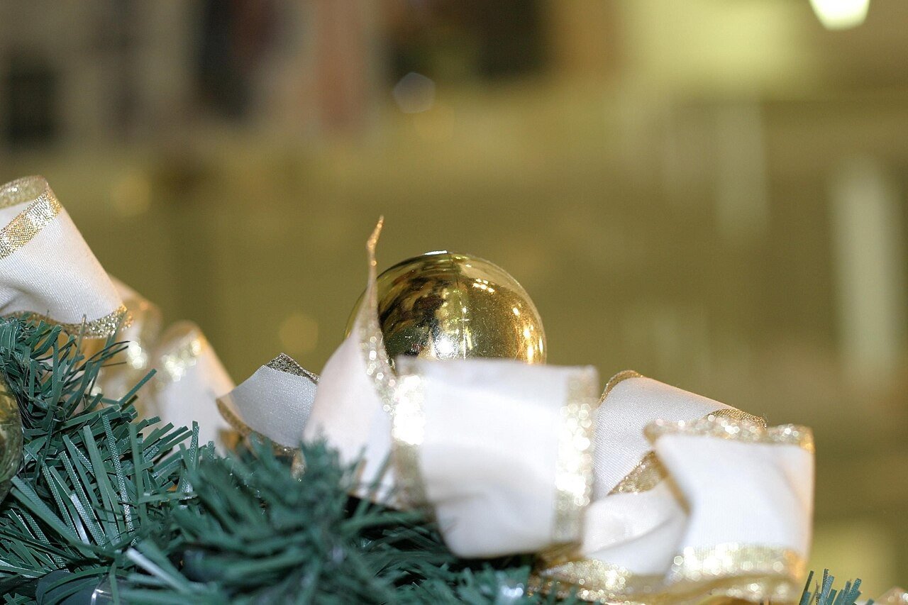 Why Bows Are Trending on Christmas Trees for Bows on Christmas trees ideas