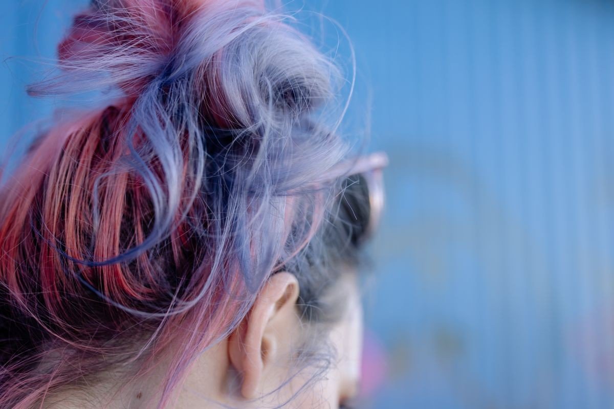 Bold chunky pink streaks with vivid colour contrast