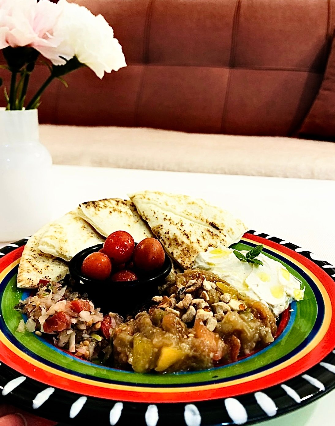 Mezze appetizer plate