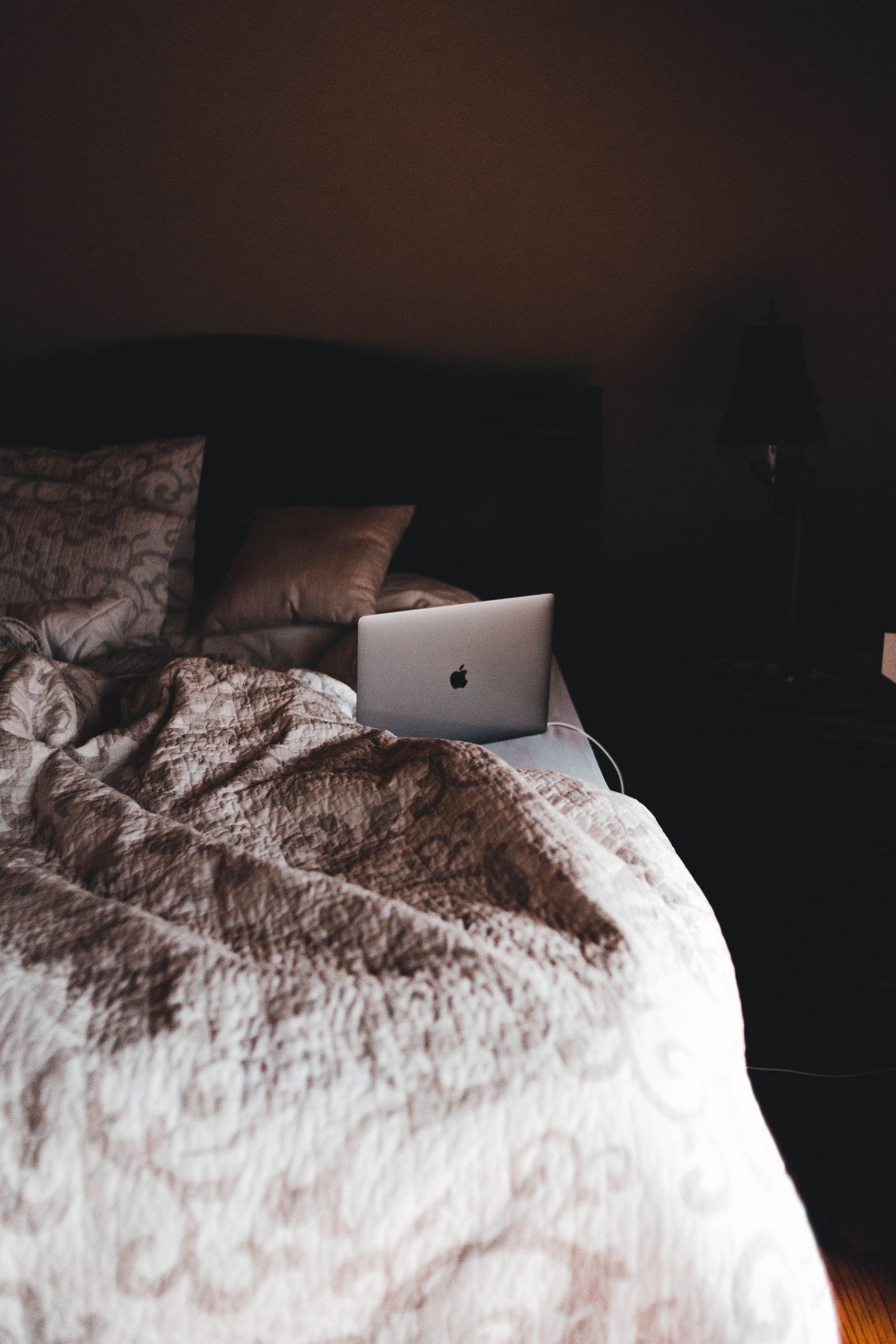 warm brown bedroom decor ideas — 8. Brown and Cream Combinations