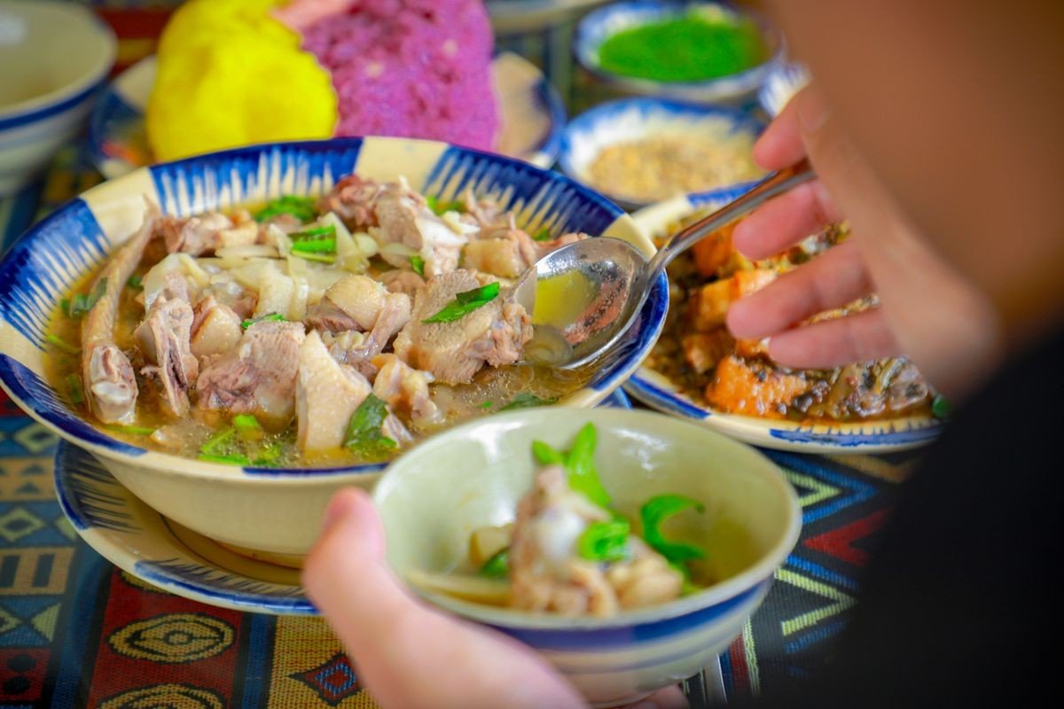 Warm bone broth during menstruation for comfort