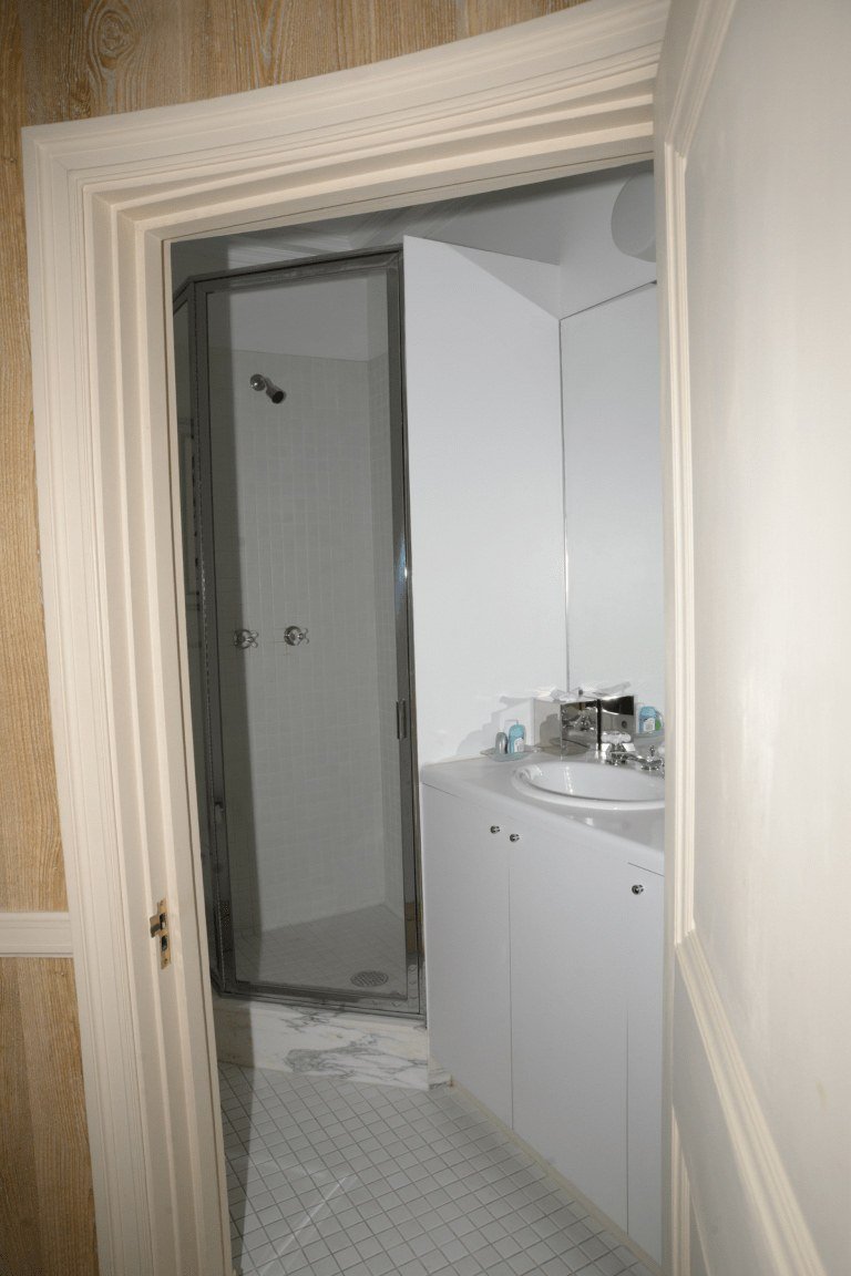 Small bathroom with big statement tile bathroom ideas jewel-box effect
