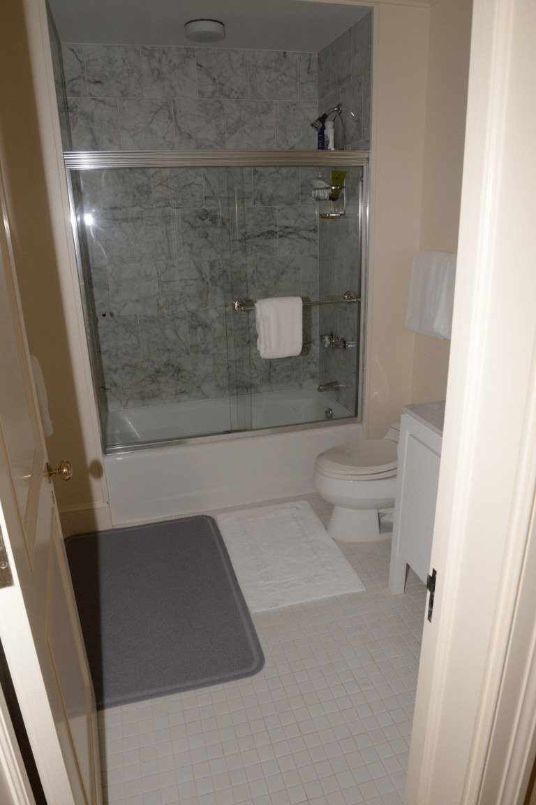 Budget-friendly statement tile bathroom ideas with porcelain alternatives