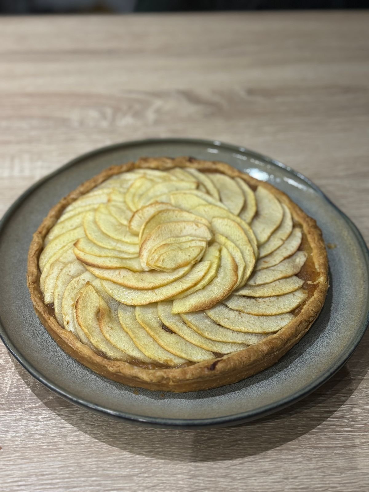 Fresh apples in varieties like Granny Smith and Honeycrisp for baking biscuits