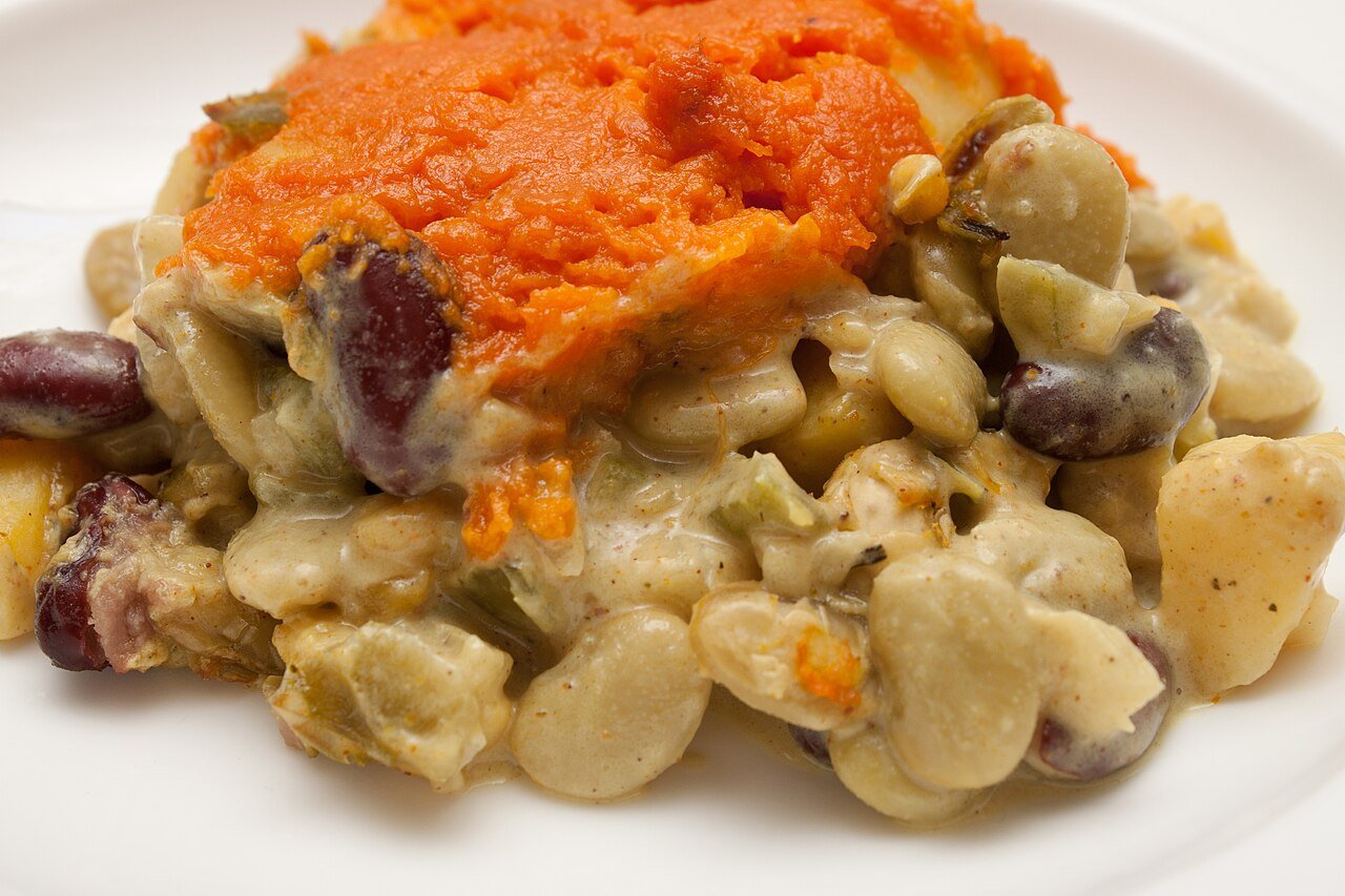 Storing leftover shepherd's pie soup in containers in the refrigerator