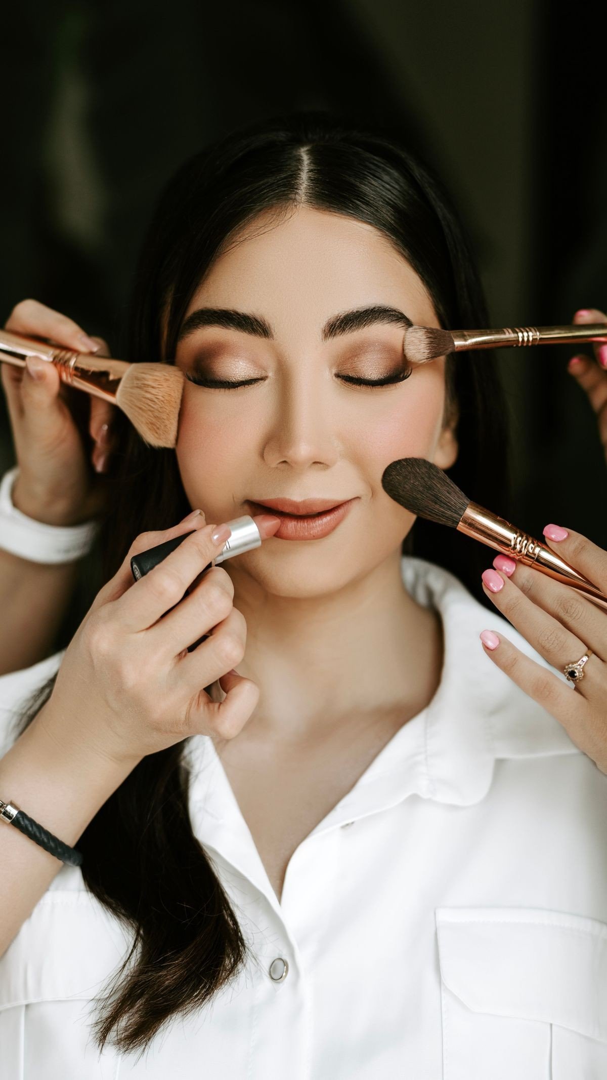 Avoiding common mauve blush mistakes with proper blending