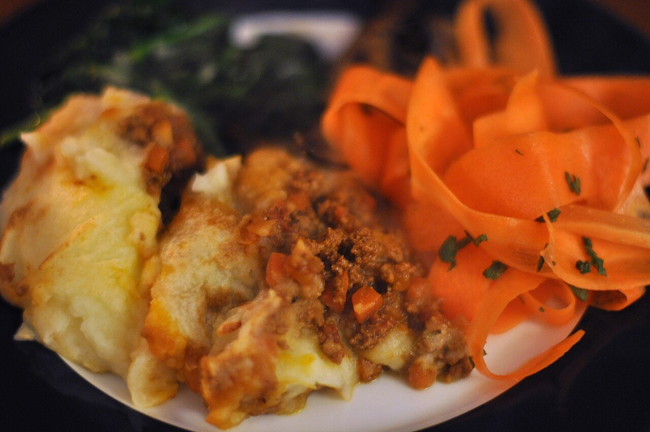 Vegetarian shepherd's pie soup with lentils and mushrooms