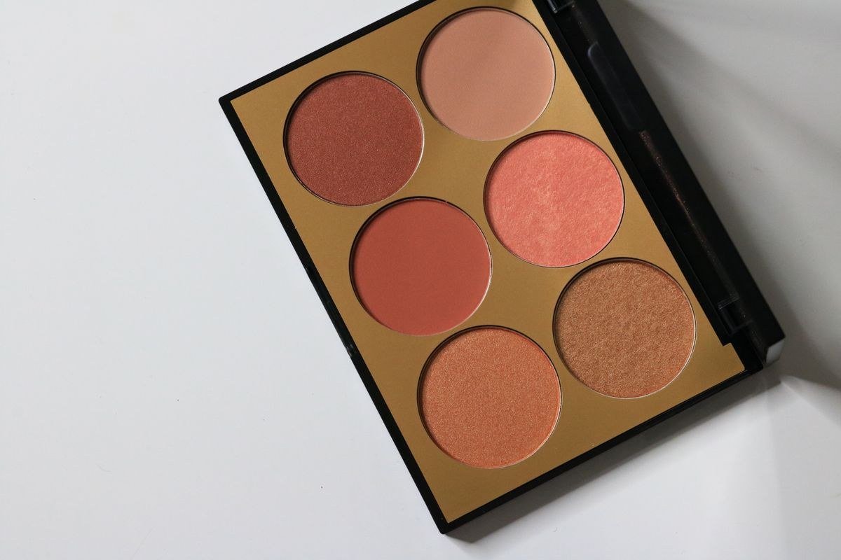 Soft berry blush on cheeks for everyday makeup