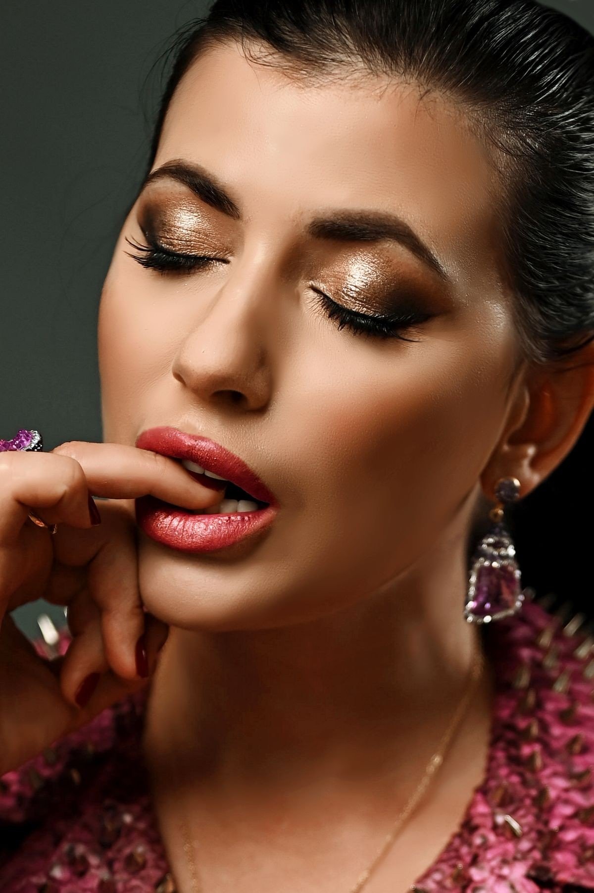 Silver eyeliner makeup mature skin