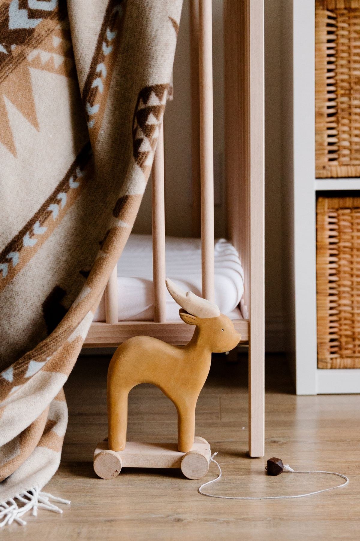 Calm well-balanced circus nursery avoiding overstimulation
