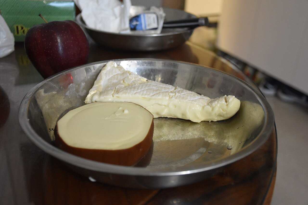 Brie and accompaniments, answers to every brie question