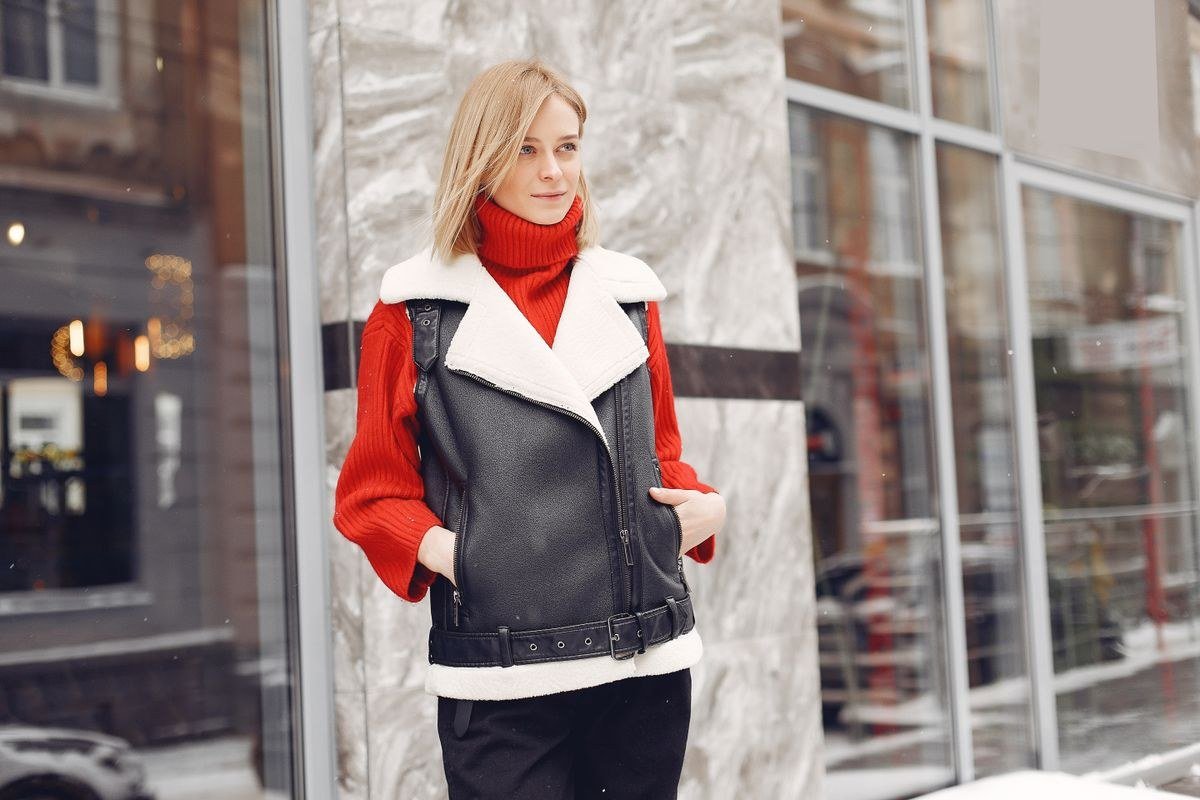 Brown shearling coat with autumnal colours