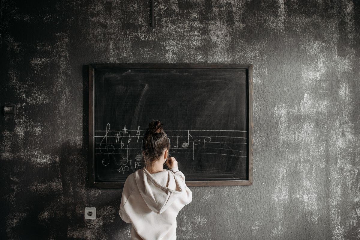 Combine Chalk With Greenery and Lights - december chalkboard ideas inspiration