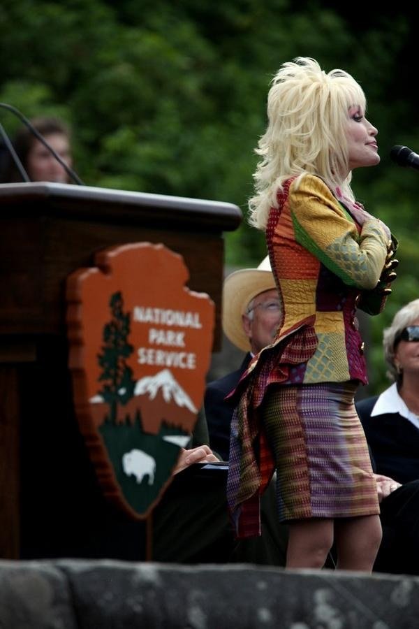 dolly parton family costume ideas — Coat of Many Colours: A Heartwarming Choice