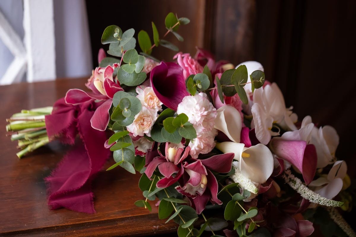 DIY burgundy amaranthus bouquet arrangement