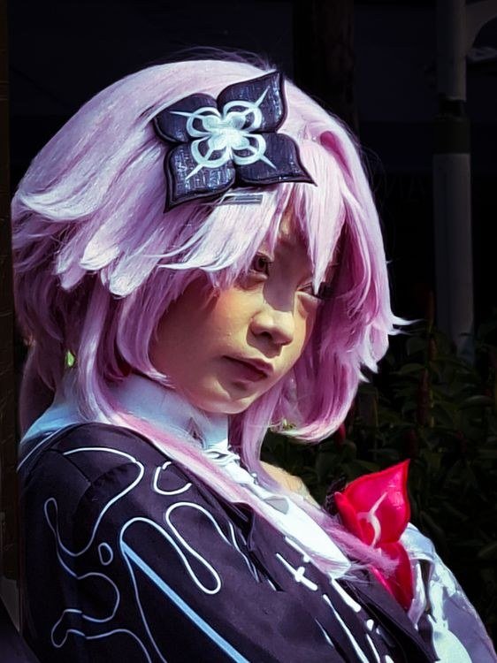 Blunt cut pink bob wig with a sharp finish