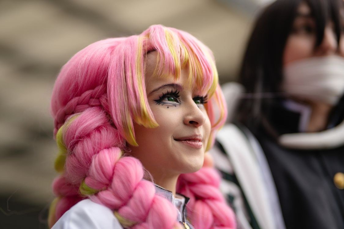 Short pink pixie cut wig with textured layers