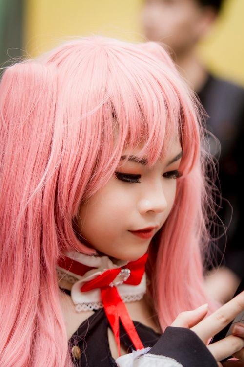 Rose pink wavy lob wig at shoulder length