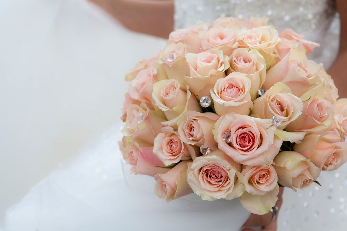 Photographing toffee rose wedding bouquet