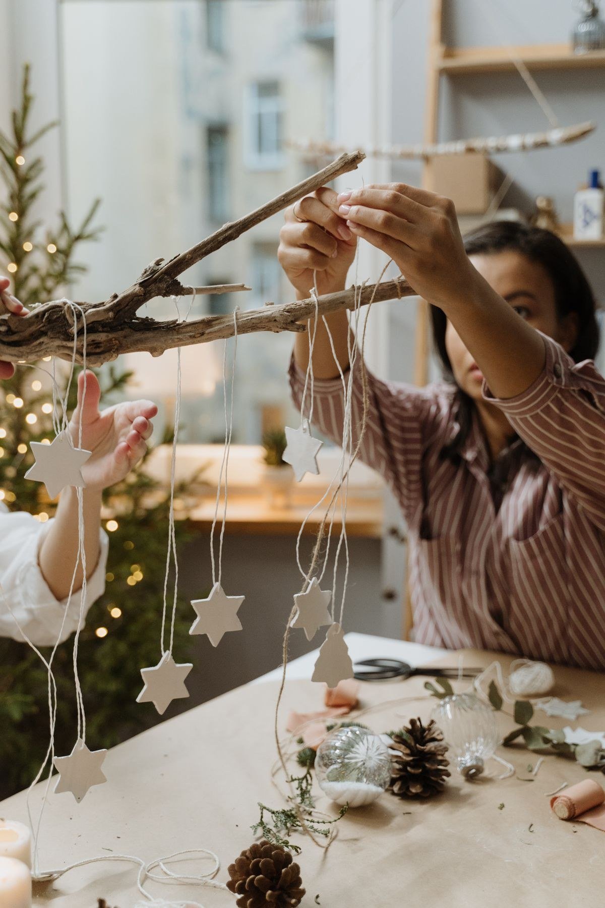 Festive Garland and Bunting - easy christmas crafts to sell ideas inspiration