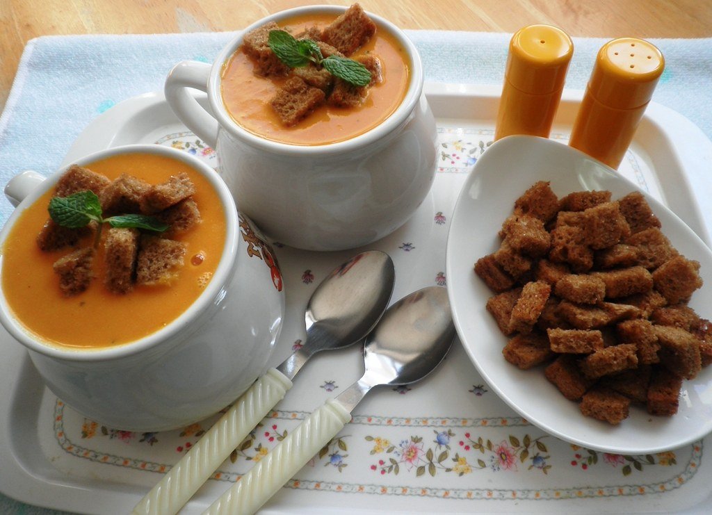 Spicy pumpkin soup variation for adults