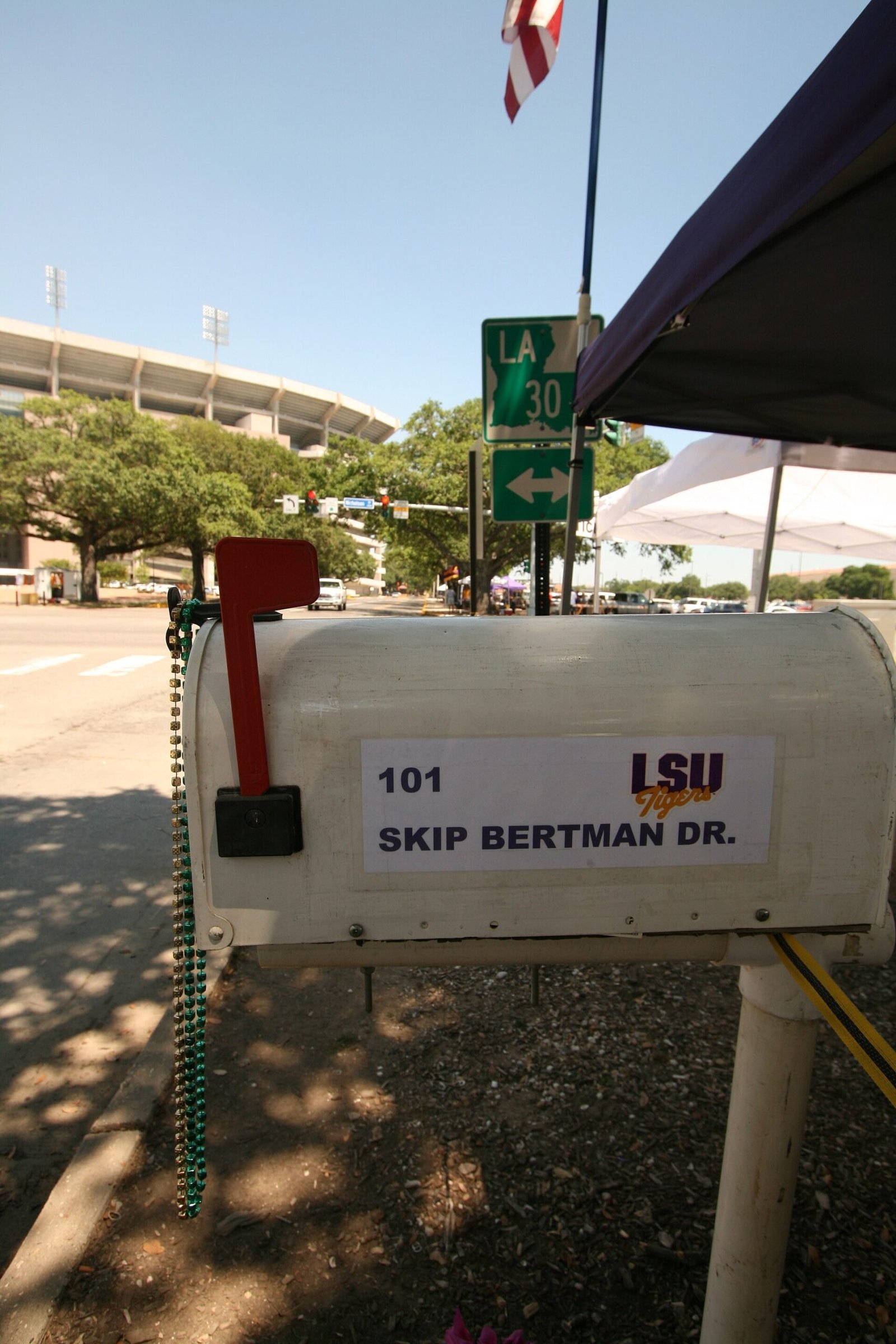 Portable speaker and TV setup for tailgate entertainment