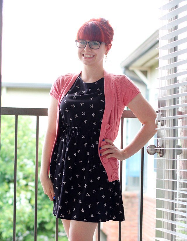 cherry red sweater outfit ideas — Date Night Looks With a Red Sweater