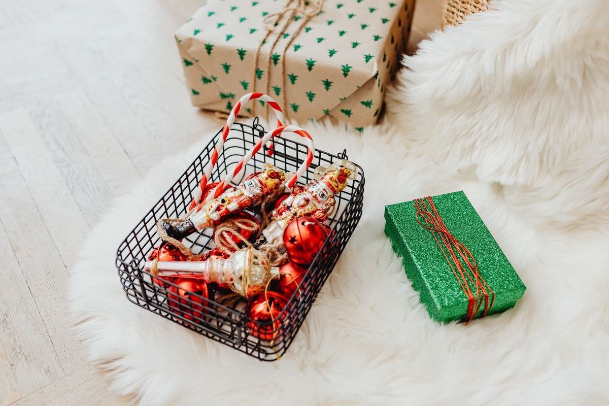 Classic gourmet food Christmas gift basket