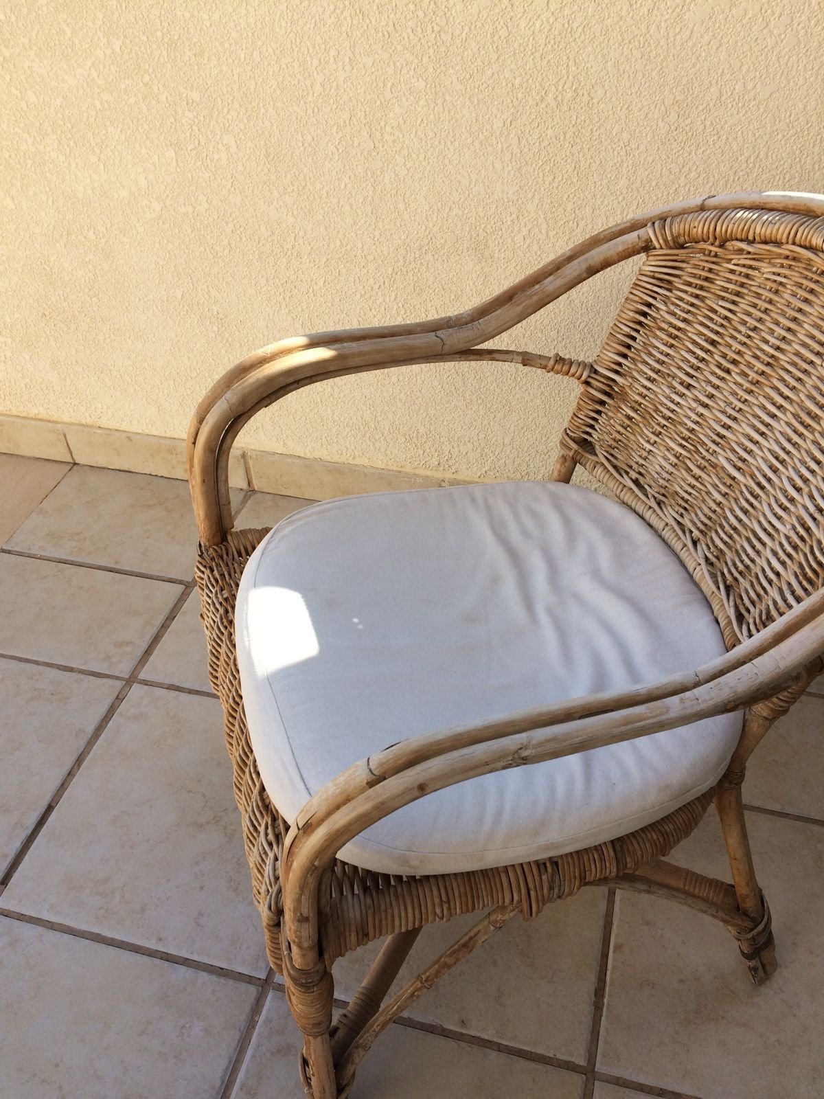 Rattan Chair with Throws for Rattan accent chair ideas