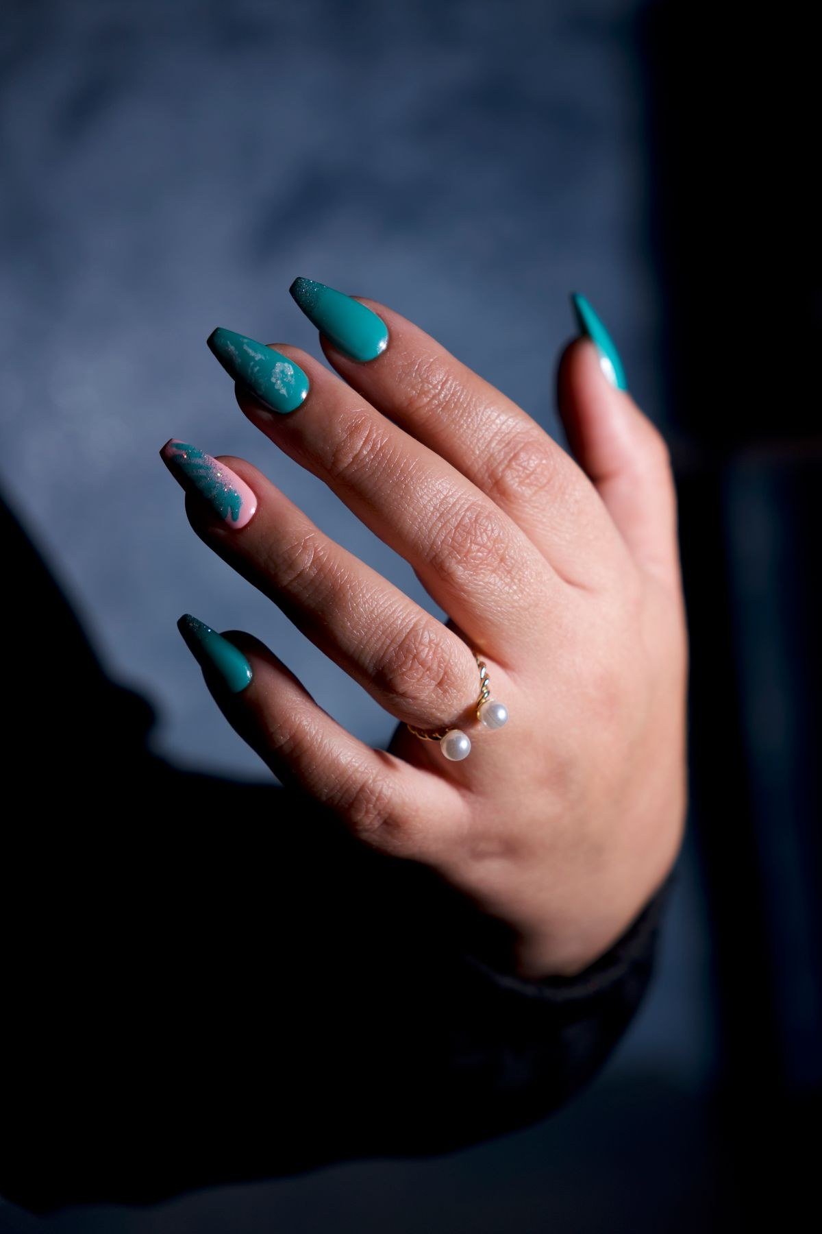 Remove Chrome Nails Safely - icy blue chrome nails ideas inspiration